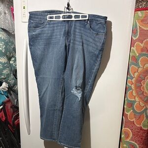 Levi's Straight Leg Jeans in Medium Blue